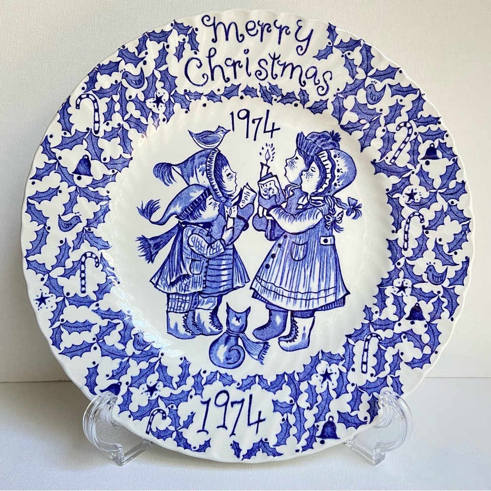 Crownford China by Norma Sherman collectible blue Christmas Plate 1974 England